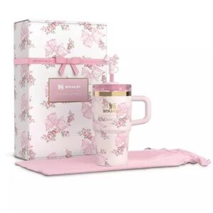 Stanley Love Shack Fancy Tumbler 20oz Rosa Beaux Holiday Quencher Pink